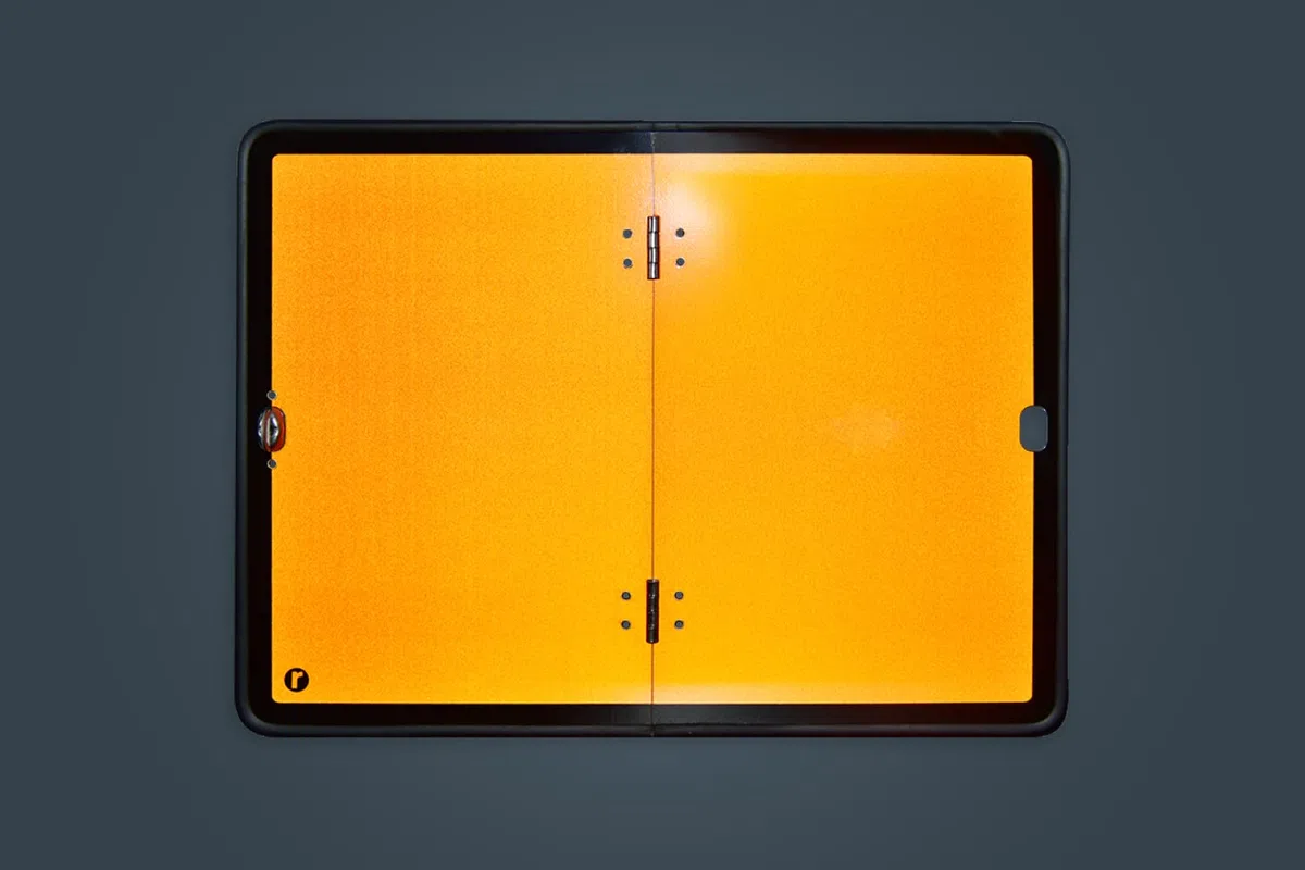 ADR-Tafel vertikal klappbar | Aluminium | Warntafel zur Kennzeichnung von Gefahrguttransportern | mit oder ohne Kantenschutz | Gefahrstoff | 400 x 300mm | Reflexionsklasse RA1/A (mit Kantenschutz)
