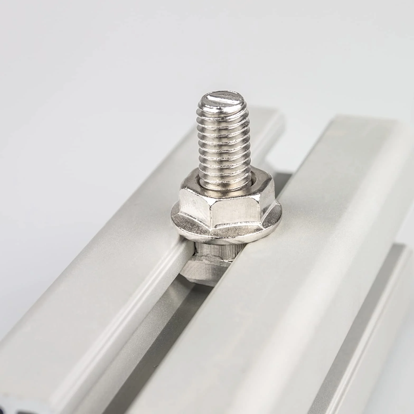 QUARKZMAN M6x20mm T-Nut und M6 Sechskantflanschmuttern-Set, 40 Sets Hammerkopf-T-Bolzen T-Form-Stud-Schiebeschraube für 30er Aluminiumprofil